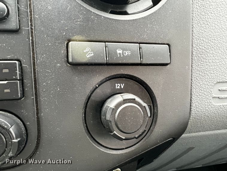 image for item MJ9233 2011 Ford F250 Super Duty XL  Crew Cab pickup truck