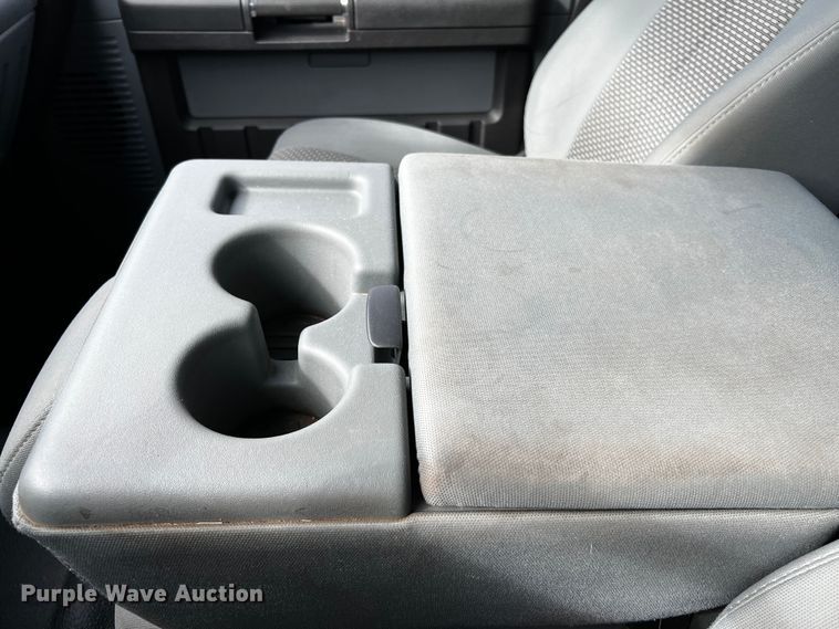 image for item MJ9233 2011 Ford F250 Super Duty XL  Crew Cab pickup truck