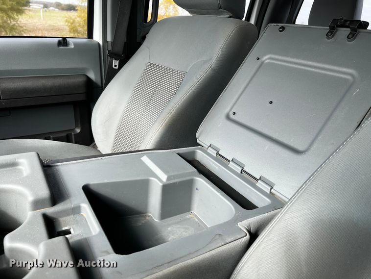 image for item MJ9233 2011 Ford F250 Super Duty XL  Crew Cab pickup truck