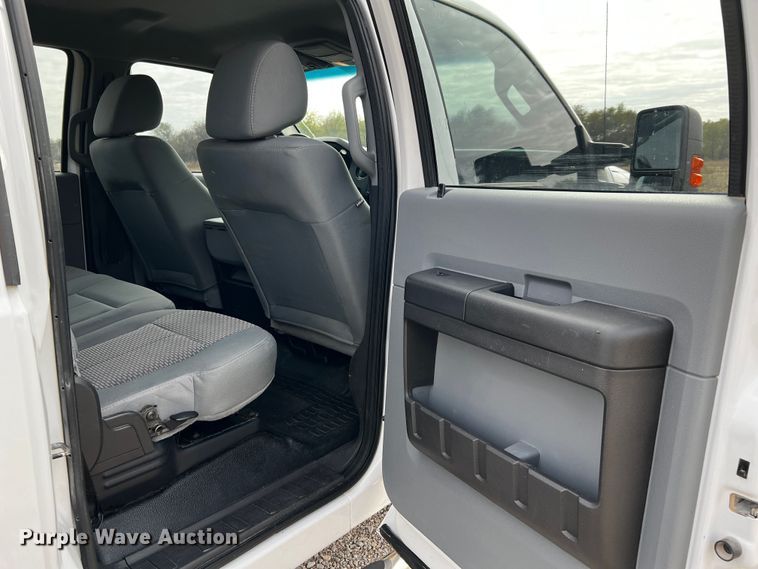 image for item MJ9233 2011 Ford F250 Super Duty XL  Crew Cab pickup truck