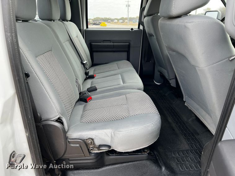 image for item MJ9233 2011 Ford F250 Super Duty XL  Crew Cab pickup truck