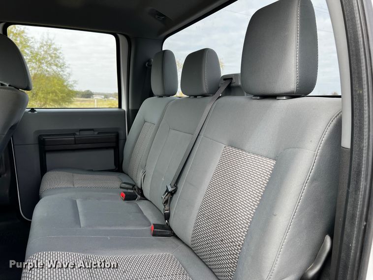 image for item MJ9233 2011 Ford F250 Super Duty XL  Crew Cab pickup truck