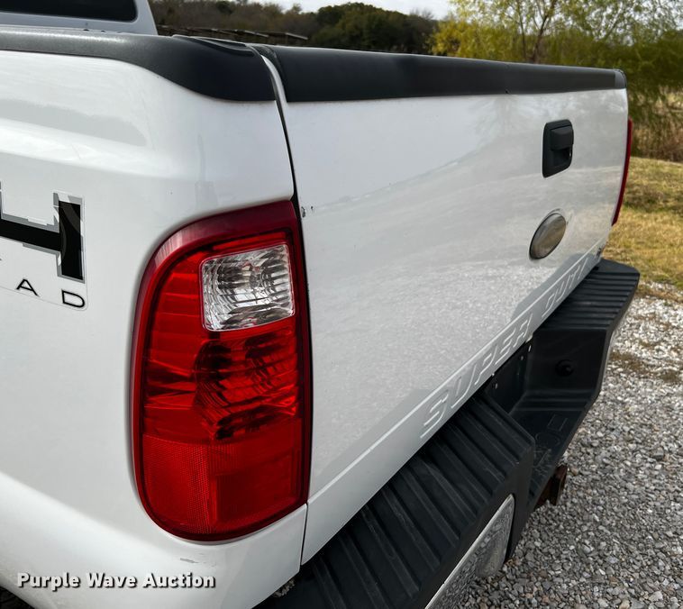 image for item MJ9233 2011 Ford F250 Super Duty XL  Crew Cab pickup truck