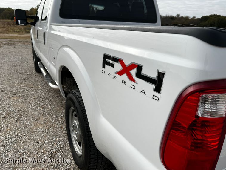 image for item MJ9233 2011 Ford F250 Super Duty XL  Crew Cab pickup truck