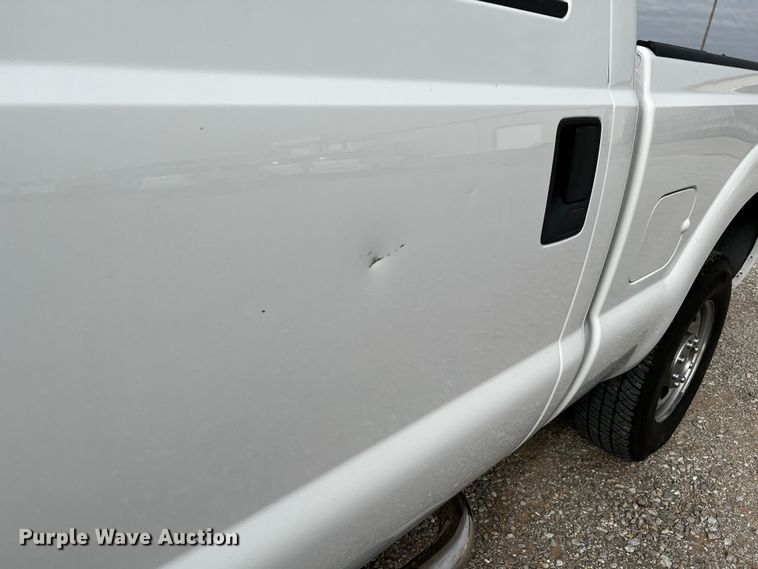 image for item MJ9233 2011 Ford F250 Super Duty XL  Crew Cab pickup truck