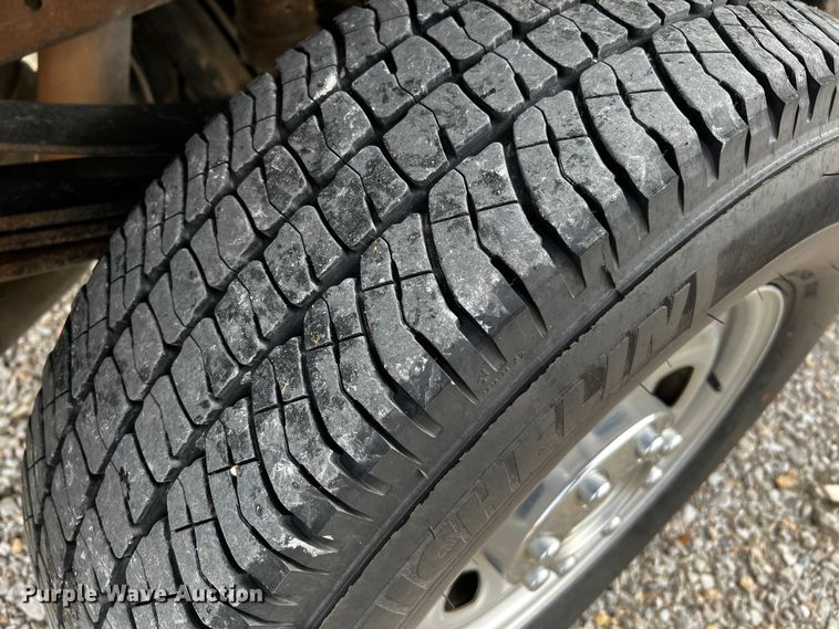 image for item MJ9233 2011 Ford F250 Super Duty XL  Crew Cab pickup truck