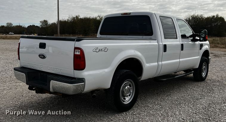 image for item MJ9236 2010 Ford F250 Super Duty XLT  Crew Cab pickup truck