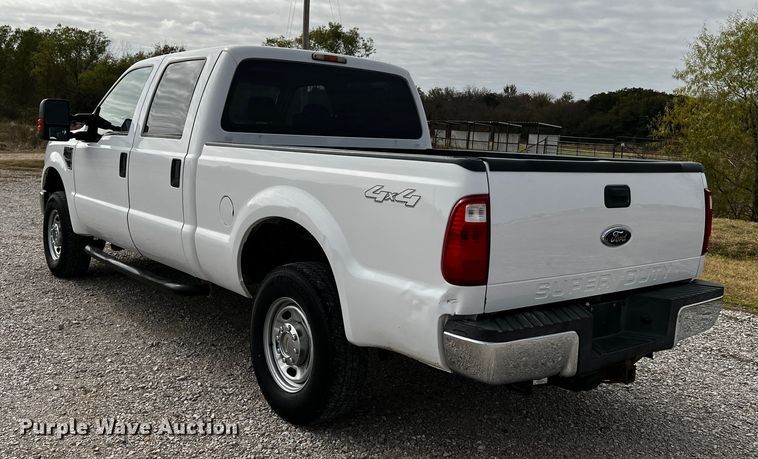 image for item MJ9236 2010 Ford F250 Super Duty XLT  Crew Cab pickup truck