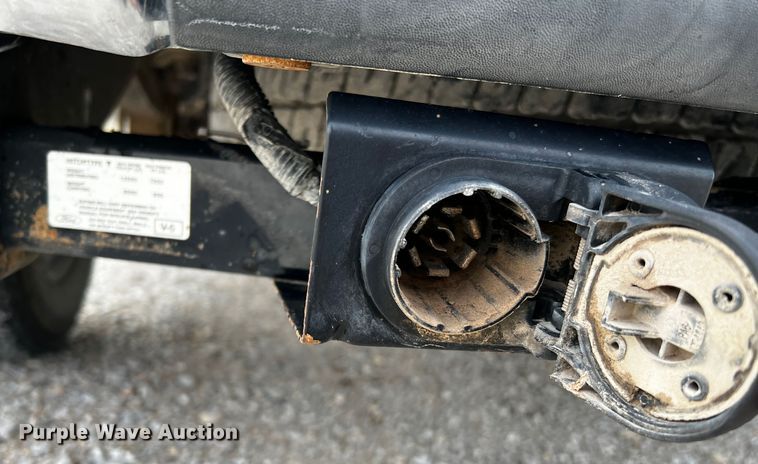 image for item MJ9236 2010 Ford F250 Super Duty XLT  Crew Cab pickup truck