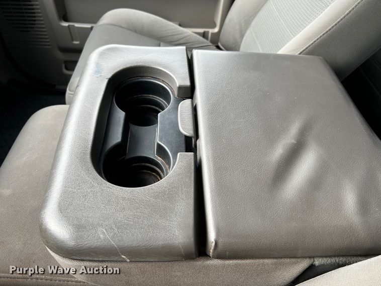 image for item MJ9236 2010 Ford F250 Super Duty XLT  Crew Cab pickup truck