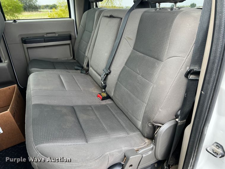 image for item MJ9236 2010 Ford F250 Super Duty XLT  Crew Cab pickup truck