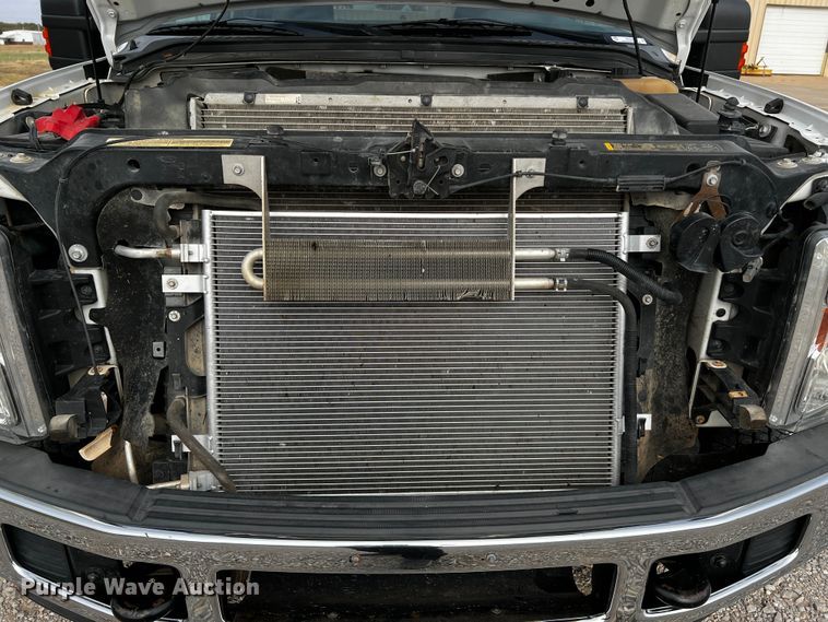 image for item MJ9236 2010 Ford F250 Super Duty XLT  Crew Cab pickup truck