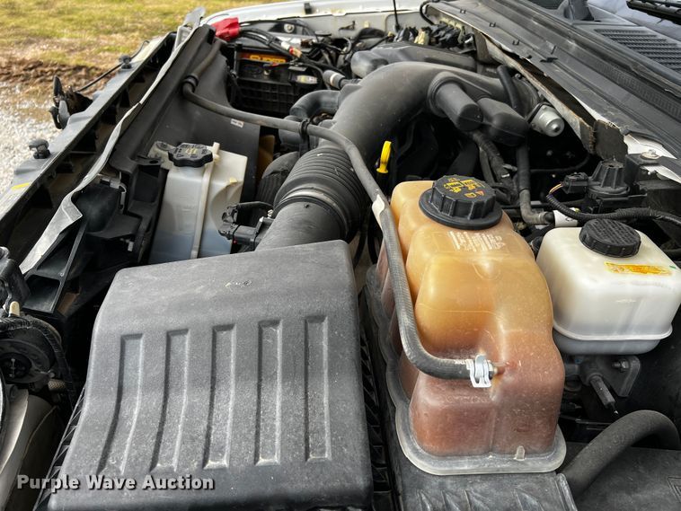 image for item MJ9236 2010 Ford F250 Super Duty XLT  Crew Cab pickup truck