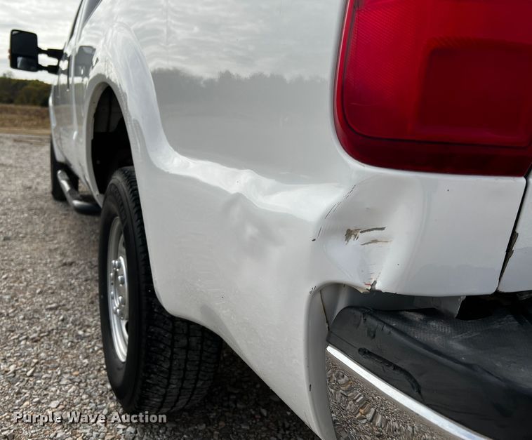 image for item MJ9236 2010 Ford F250 Super Duty XLT  Crew Cab pickup truck