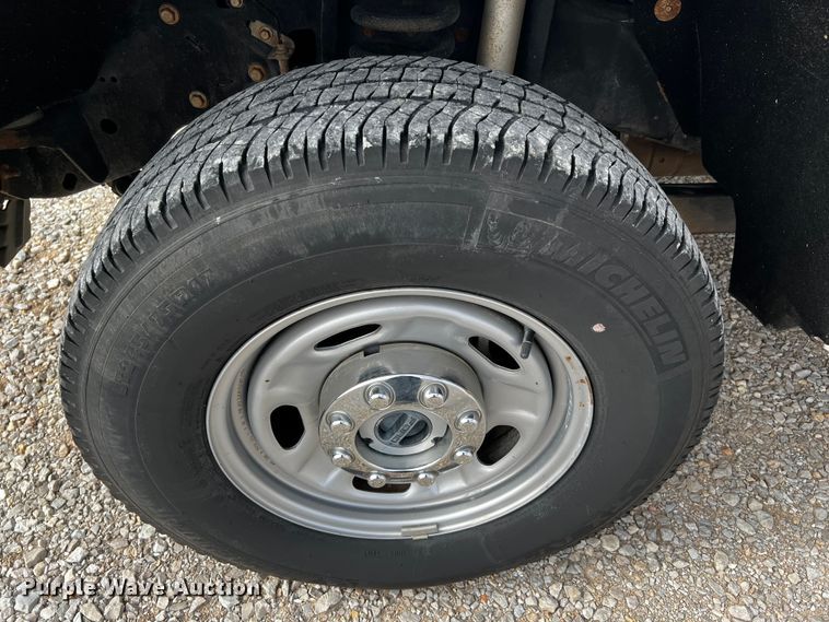 image for item MJ9236 2010 Ford F250 Super Duty XLT  Crew Cab pickup truck