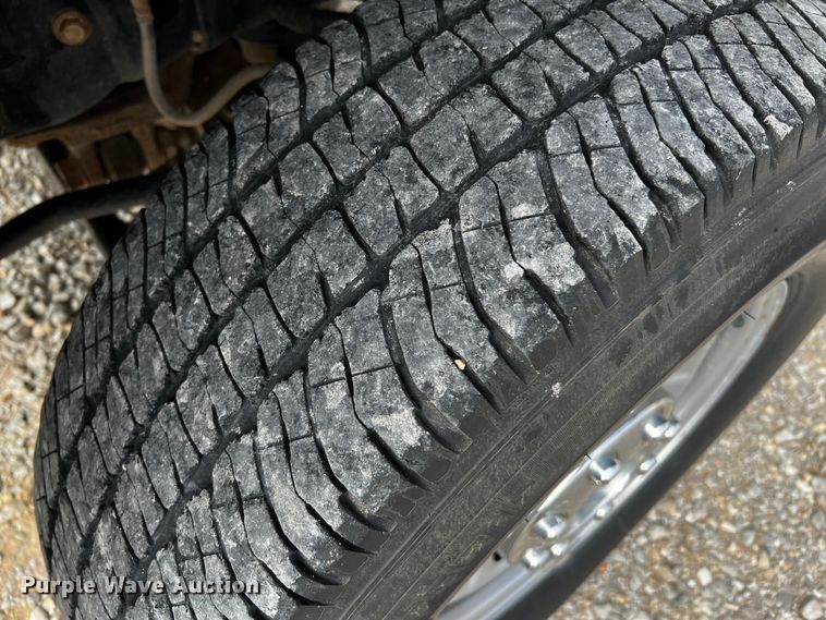 image for item MJ9236 2010 Ford F250 Super Duty XLT  Crew Cab pickup truck