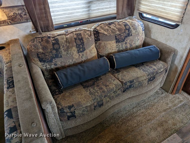 image for item MJ9238 2011 Keystone Cougar CG31SQB11  camper