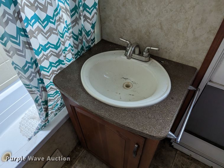 image for item MJ9238 2011 Keystone Cougar CG31SQB11  camper