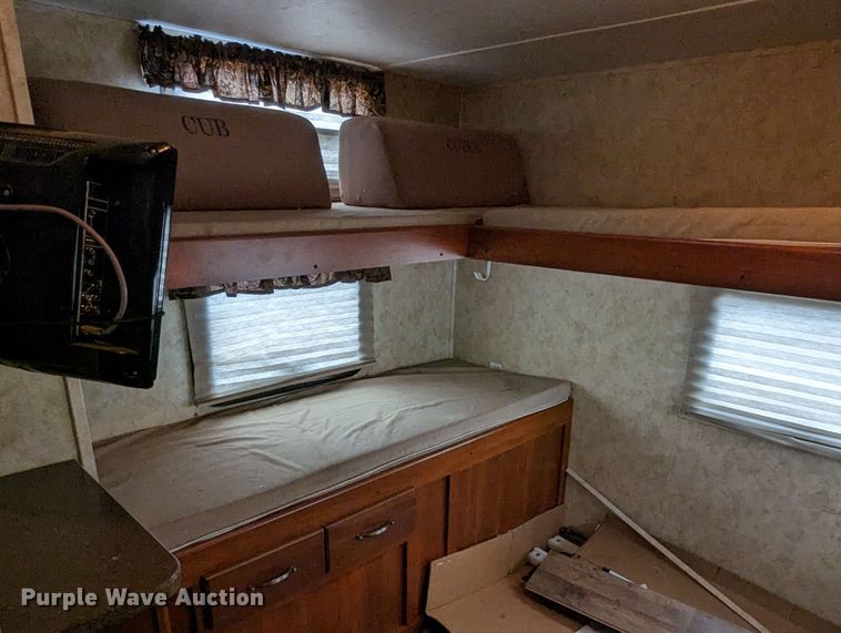 image for item MJ9238 2011 Keystone Cougar CG31SQB11  camper