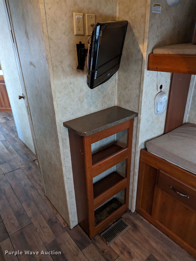 image for item MJ9238 2011 Keystone Cougar CG31SQB11  camper