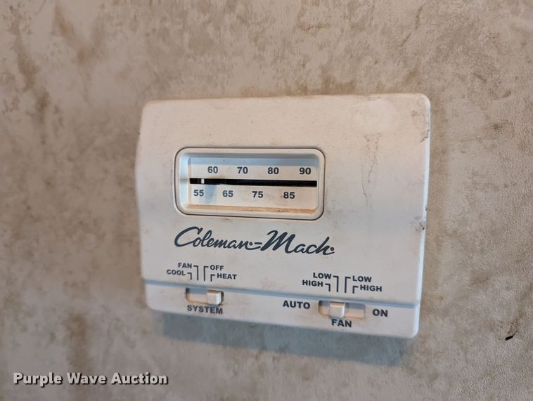 image for item MJ9238 2011 Keystone Cougar CG31SQB11  camper