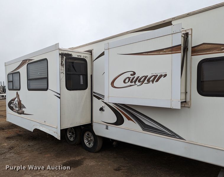 image for item MJ9238 2011 Keystone Cougar CG31SQB11  camper