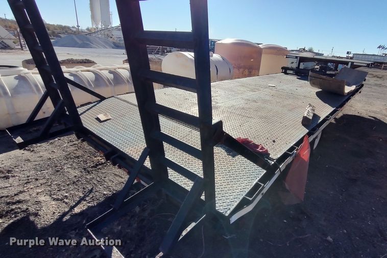 image for item MJ9280 2001 International  drop deck equipment trailer