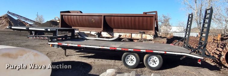 image for item MJ9280 2001 International  drop deck equipment trailer