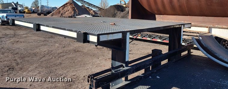 image for item MJ9280 2001 International  drop deck equipment trailer