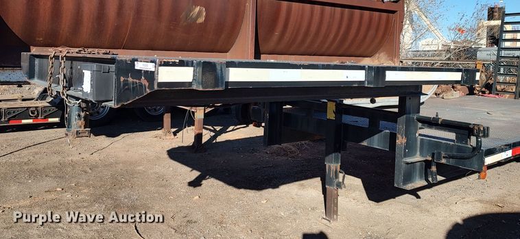image for item MJ9280 2001 International  drop deck equipment trailer
