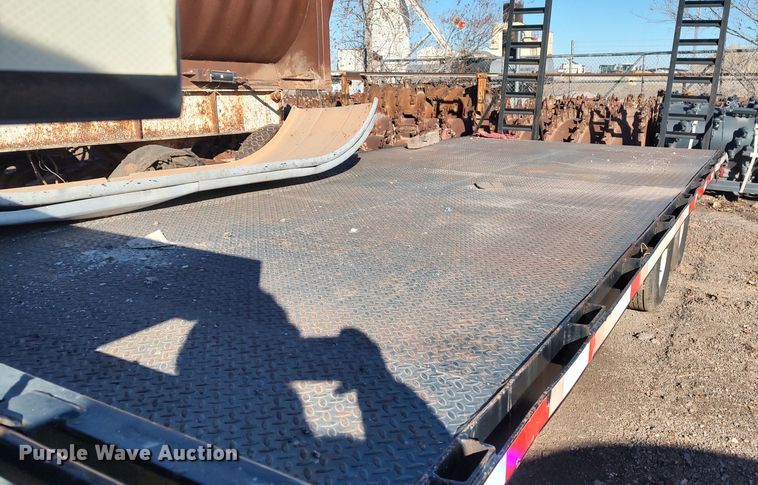 image for item MJ9280 2001 International  drop deck equipment trailer