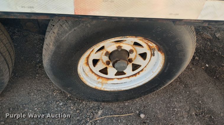 image for item MJ9280 2001 International  drop deck equipment trailer