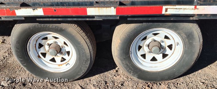 image for item MJ9280 2001 International  drop deck equipment trailer