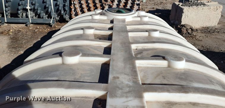 image for item MJ9281 Poly tank