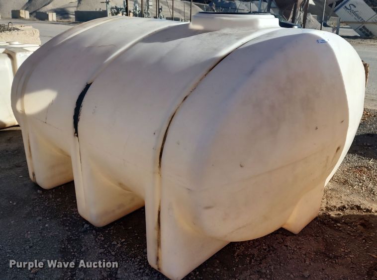 image for item MJ9282 Poly tank