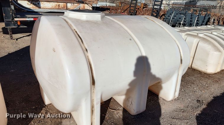 image for item MJ9282 Poly tank