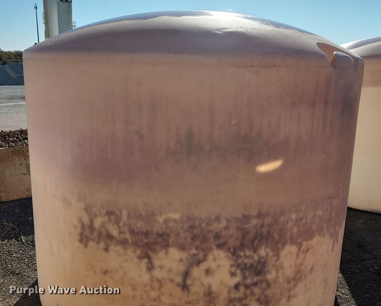 image for item MJ9283 Poly tank