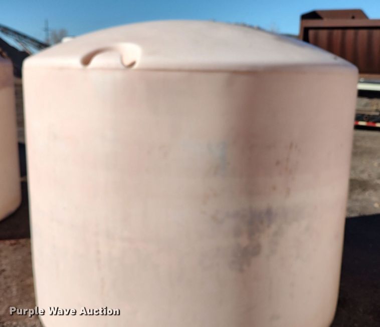 image for item MJ9283 Poly tank