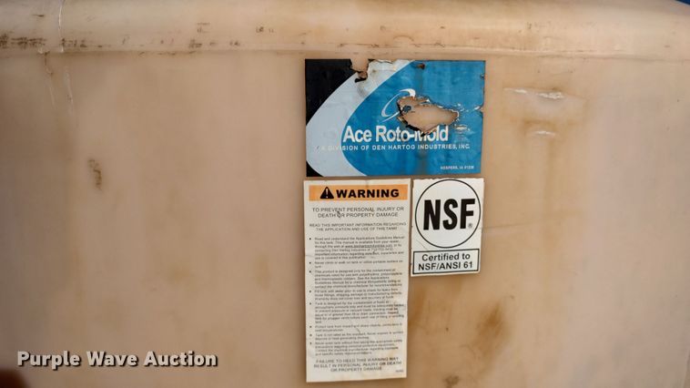 image for item MJ9283 Poly tank