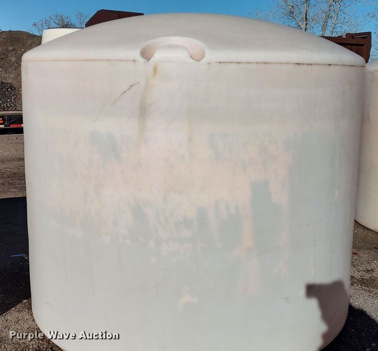 image for item MJ9284 Poly tank