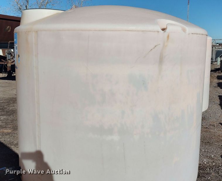 image for item MJ9284 Poly tank