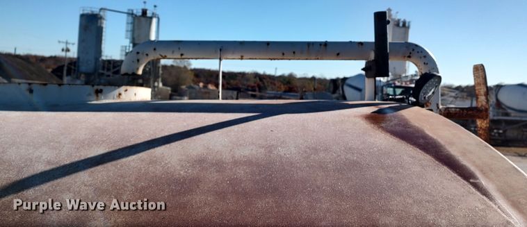 image for item MJ9285 Water tank bed