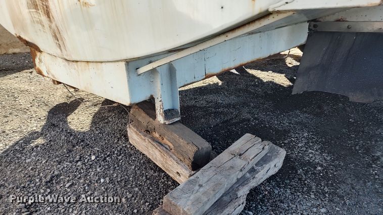 image for item MJ9285 Water tank bed