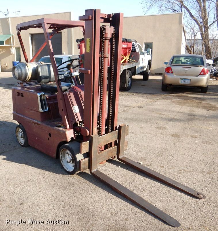 image for item MJ9886 Clark C40B IH40  forklift