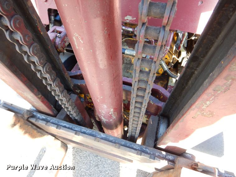image for item MJ9886 Clark C40B IH40  forklift