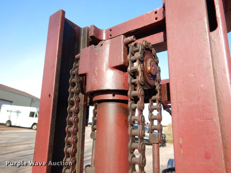 image for item MJ9886 Clark C40B IH40  forklift