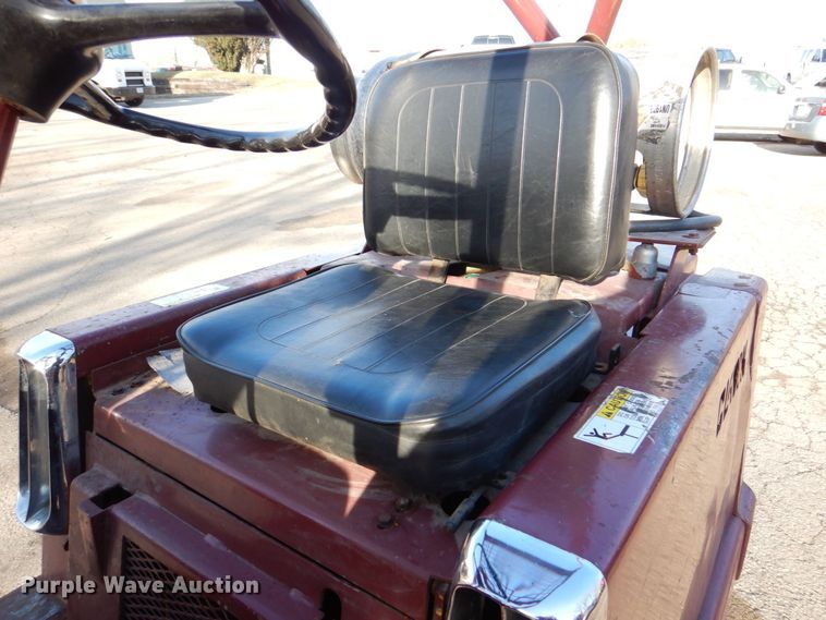 image for item MJ9886 Clark C40B IH40  forklift