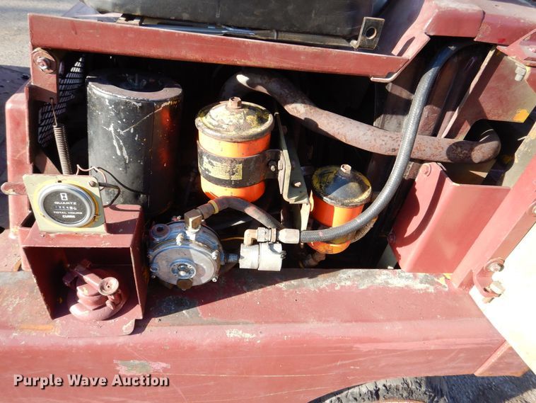 image for item MJ9886 Clark C40B IH40  forklift