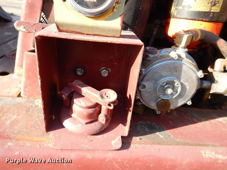 image for item MJ9886 Clark C40B IH40  forklift