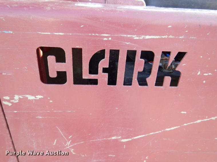 image for item MJ9886 Clark C40B IH40  forklift